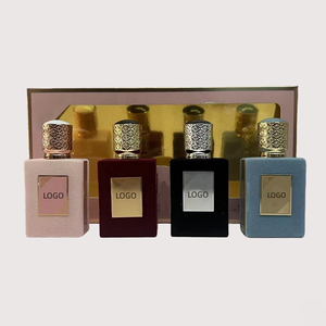 Juego de Cuatro Perfumes Árabes con Aroma Floral - Larga Duración - en Caja - Product Image 5