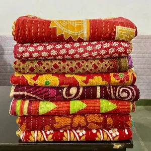 红色印度部落Kantha被子，复古棉床罩扔旧纱丽制作的各种补丁制作的整个销售毯子