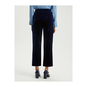 Pantalones de Terciopelo para Mujer con Detalle de Encaje, Modelo Elegante - Product Image 5