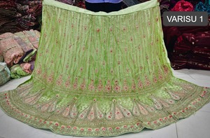 Elégant 3 mètres vert Dupatta Lehenga lourd Jarkan Work Net Style moderne Flair correspondant Choli pour les fêtes de mariage mariages d'été - Product Image 3