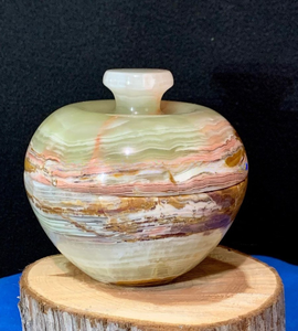 Tarro de Caramelos en Forma de Manzana de Ónix Verde, Elegante y Único Contenedor Decorativo, Regalo Perfecto para la Mesa de la Cocina o la Oficina - Product Image 3