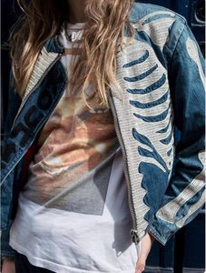 Chaqueta vaquera unisex con paneles de contraste y estética streetwear atrevida Chaquetas vaqueras para hombre - Product Image 2