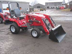 GC1705 Tractores Massey Ferguson ya disponibles a la venta con cargador de conexión rápida y pasador en el cubo - Product Image 4