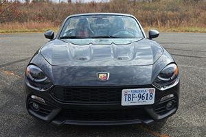Fiat 124 Spider Abarth Plus 2020 d'occasion en excellent état, sans accident, conduite à gauche/droite - Product Image 6