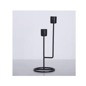 Ensemble de bougeoirs en métal de style bohème avec découpes décoratives, parfait pour la pièce principale, le salon, la chambre ou les événements - Product Image 6