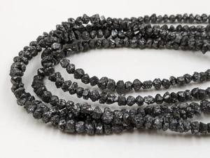 Pepitas de cuentas de diamantes crudos negros, regalo personalizado sin cortar de diamantes negros para mamá, cuentas de diamantes negros, piedra cruda - Product Image 4