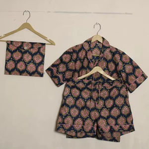 Conjunto de pijama corto de algodón 100% hecho a mano para mujer, regalo de dama de honor con estampado Floral, suministro ODM - Product Image 1