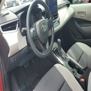 Toyota Corolla LE berline automatique 2023 avec toit ouvrant panoramique en cuir - Product Image 5