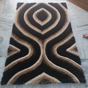 Nouveau modèle de tapis tufté en laine de luxe Tapis tufté brodé, fabriqué avec soin, fournisseur direct d'usine, à vendre - Product Image 1