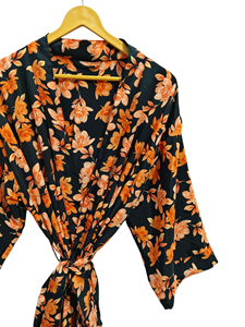 เสื้อคลุมอาบน้ำชุดกลางคืนหลากสีชุดคลุมยาวสำหรับผู้หญิงชุดกิโมโนผ้าไหมส่าหรีสไตล์อินเดียพิมพ์ลายดอกไม้ - Product Image 3