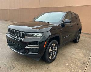 Jeep Grand Cherokee 4xe 4WD Híbrido SUV 2024 Usado en Excelentes Condiciones - Product Image 2