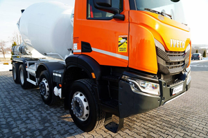 Camion malaxeur à béton IVECO X-WAY 420 EURO 6 8X4, modèle 2021, premier propriétaire, occasion, en bon état - Product Image 2
