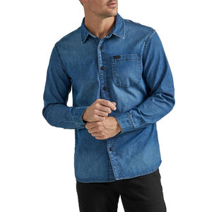 Camisa vaquera ligera para hombre, Camisa vaquera informal de diseño relajado para hombre, Camisa vaquera hecha a mano con aspecto de lavado suave para hombre - Product Image 1