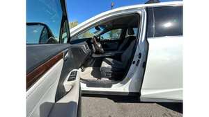 รถยนต์มือสองขายดี สมาร์ท ออโตเมติก ปี 2022 RX 350 FWD สภาพดี พร้อมขับ - Product Image 4