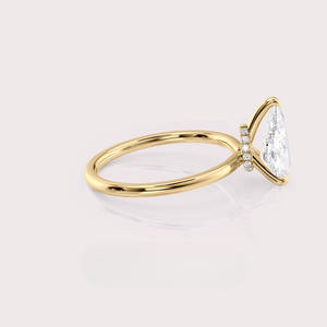 แหวนเพชรทรงลูกแพร์สำหรับเจ้าสาว ประดับเพชรทรงกลมด้านข้าง ทำจากทองคำขาว/ทองคำเหลือง/ทองคำชมพู 14K - Product Image 2