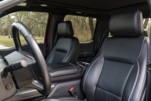 Ford F-150 LARIAT 2024 d'occasion en excellent état - Product Image 4