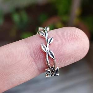 Navya <b>Craft</b> 925 Sterling Silver Handmade Women's Leaf <b>Ring</b> Band Boho Jewelry for Christmas Anniversary Valentine's Day Gift - Product Image 1