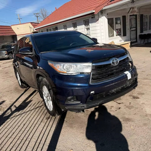 Auto Usado Económico Toyota Highlander LE 2016 con Volante a la Izquierda - Product Image 1