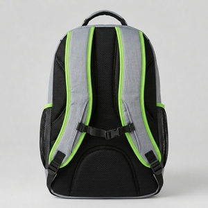 Bolsa de baloncesto personalizada para equipos con material duradero, amplio espacio de almacenamiento, colores personalizados, logotipos y opciones de transporte cómodas. - Product Image 4