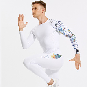 Ensemble de leggings et de t-shirt de compression, ensemble d'entraînement de compression, ensemble de compression pour homme, tenue de course à pied en 2 pièces - Product Image 3