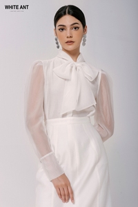 Chemisiers et chemises pour femmes blanches col papillon bureau dames NOAM BOW SHIRT 73% Cupra 27% Polyester vêtements intemporels pour femmes WHITE ANT - Product Image 5