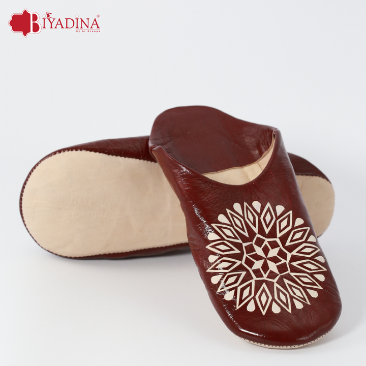 สีน้ำตาล