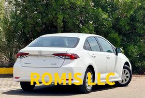 Toyota Corolla Usata 2020 Bianca, Berlina con Guida a Sinistra, Cambio Automatico, Fari LED R16, Tetto Apribile, Schermo Touch - Product Image 5