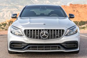 รถเบนซ์ AMG C63 S ปี 2019 สภาพดี ไมล์ 24,000 กม. เครื่องยนต์ V8 ทวินเทอร์โบ 503 แรงม้า อุปกรณ์ครบครัน ไม่ได้ดัดแปลง - Product Image 1
