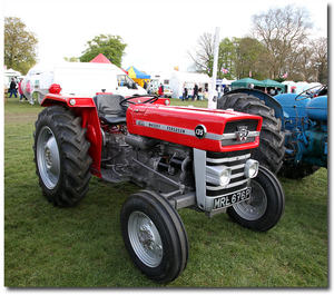 Tracteur à roues Massey Ferguson 135 d'occasion, 210 CV, plus de 50 000 heures pour l'agriculture - Product Image 3