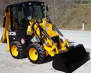 รถตักล้อยางขนาดเล็ก JCB 3 ตัน พร้อมบุ้งกี๋หน้าและหลัง แบบล้อ สำหรับงานดิน - Product Image 6