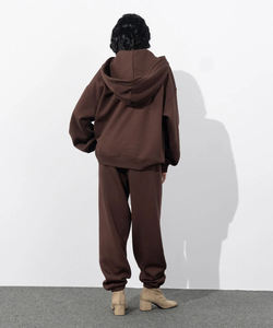 Sudadera con Capucha de Color Sólido para Mujer, Talla Grande, Color Marrón Oscuro, con Cordón, Bolsillo Tipo Canguro, Estilo Urbano Minimalista - Product Image 2