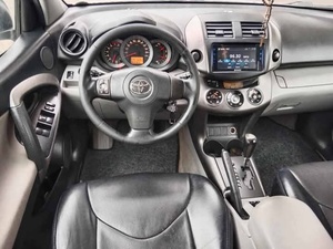 Toyota RAV4 2.0L Diésel 2011, SUV Usado de 5 Puertas, Transmisión Automática, Color Oscuro, Envío Gratuito a Todo el Mundo para Compradores Nuevos - Product Image 3