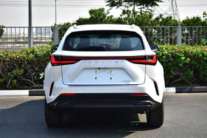 LEXUS 2023 USADO, Transmisión Automática de Alto Rendimiento, Motor de Gasolina 4L, Interior de Cuero Oscuro, Llantas de Aluminio R20, Euro VI, Techo Solar - Product Image 3