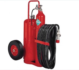 Extintor Móvil Nuevo, Marca Purple-K, Regulado, con Ruedas de Goma de 16 Pulgadas, Disponible para Venta y Listo para Exportar - Product Image 2