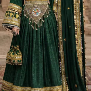 Traje Tradicional Pashtun Kuchi con Diseños Audaces, Vestido Largo de Gasa para Mujer con Bordado Auténtico Hecho a Mano - Product Image 6