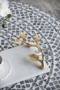 Bandeja plana para servir de mármol blanco con asas de diseño floral dorado Decoración de mesa elegante para uso en cocina y comedor del hogar - Product Image 5