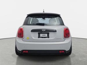 Auto MINI Eléctrico Hardtop 2022, 2 Puertas, Signature, Transmisión Automática de 1 Velocidad, Hatchback - Product Image 4