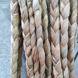 Corde de jacinthe d'eau en fibre tissée à la main Matériau durable pour l'artisanat tissé à motif brut pour paniers faits à la main et décoration intérieure - Product Image 1