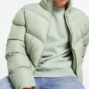 Abrigos gruesos de invierno personalizados para hombre de calidad superior, chaqueta acolchada con capucha para hombre pesado, personalizable a granel - Product Image 2