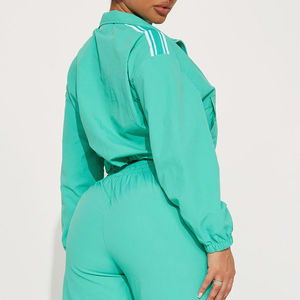 Ensemble survêtement imperméable pour femme en 2 pièces, veste coupe-vent zippée et pantalon, ensemble coupe-vent personnalisable - Product Image 3