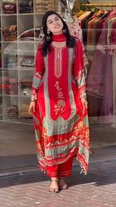 NUEVO SALWAR KAMEEZ DE DISEÑO, EN GEORGETTE DE ALTA CALIDAD CON ESTAMPADO DIGITAL, TRABAJO A MANO, ESTILO MODERNO Y ELEGANTE PARA FIESTAS - Product Image 3