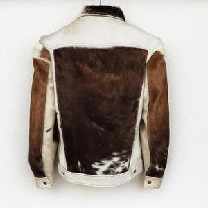 Chaqueta de Cuero Vacuno Auténtico con Textura Rugosa, Acabado Refinado y Presencia Contemporánea Atractiva - Product Image 6