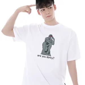 Ropa de moda coreana DORKY PANIC DISORDER LE PENSEUR CAMISETA BLANCA L de Lotte Duty Free