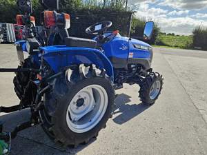 NUEVO Tractor de Ruedas SOLIS de 20 HP 4WD con Motor de Transmisión Automática para Uso Agrícola y Larga Vida Útil - Product Image 6