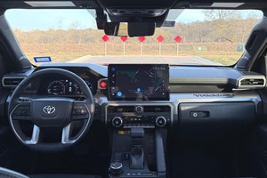 Toyota Tacoma TRD Off-Road Premium 2024 Usada, Doble Cabina, 4x4, Turbo de 4 Cilindros, 4WD - Product Image 4