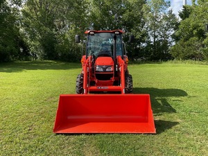 Mejor Precio Kubota M4-071HDC12 Tractor de Ruedas Agrícola Nuevo y Usado de Alta Calidad con 40/70/90HP en Venta - Product Image 4