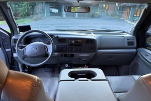 FO RD F-350 SUPER DUTY LARIAT 4X4 d'occasion, conduite à gauche/droite, 2004 - Product Image 2