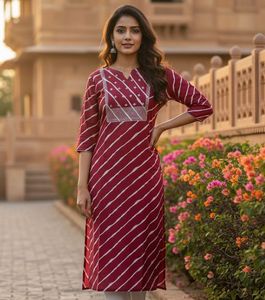 Kurti ผ้าฝ้ายลายสีแดงและสีขาวปักแอก - Product Image 1