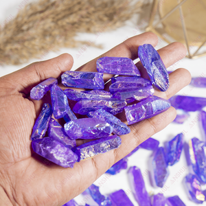 Points de quartz Aura miniatures de couleur violette naturelle, cristaux semi-précieux pour la guérison, la décoration et la méditation, au prix de gros - Product Image 3