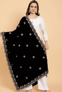 Dupattas de terciopelo de diseñador para mujeres al por mayor ingeniosamente bordadas con bordes de recortes para ocasiones festivas y de boda - Product Image 3